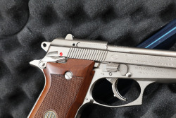 Italian Beretta Model 85 FS Cheetah Nickel .380 3.81" Semi Automatic Pistol, MFD 2009 - 4