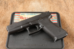 Glock 17 G17 Gen 1 Gen1 9mm 4.49&rdquo; Semi-Auto Striker-Fired Pistol, Tupperware Box, MFD 1986 - 5