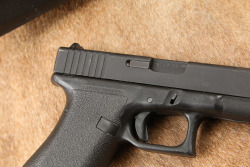 Glock 17 G17 Gen 1 Gen1 9mm 4.49&rdquo; Semi-Auto Pistol, Tupperware Box, MFD 1988 - 4