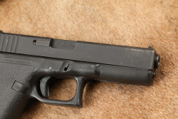 Glock 17 G17 Gen 1 Gen1 9mm 4.49&rdquo; Semi-Auto Pistol, Tupperware Box, MFD 1988 - 5