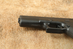 Glock 17 G17 Gen 1 Gen1 9mm 4.49&rdquo; Semi-Auto Pistol, Tupperware Box, MFD 1988 - 9