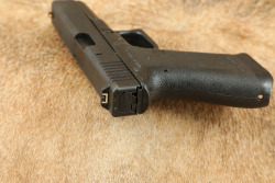 Glock 17 G17 Gen 1 Gen1 9mm 4.49&rdquo; Semi-Auto Pistol, Tupperware Box, MFD 1988 - 14