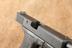 Glock 17 G17 Gen 1 Gen1 9mm 4.49&rdquo; Semi-Auto Pistol, Tupperware Box, MFD 1988 - 18