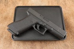 Glock 17 G17 Gen 1 Gen1 9mm 4.49&rdquo; Semi-Auto Pistol, Tupperware Box , MFD1988
