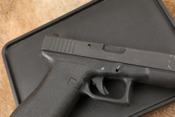 Glock 17 G17 Gen 1 Gen1 9mm 4.49&rdquo; Semi-Auto Pistol, Tupperware Box , MFD1988 - 3