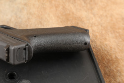 Glock 17 G17 Gen 1 Gen1 9mm 4.49&rdquo; Semi-Auto Pistol, Tupperware Box , MFD1988 - 12