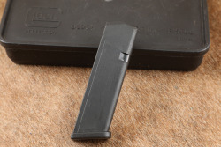 Glock 17 G17 Gen 1 Gen1 9mm 4.49&rdquo; Semi-Auto Pistol, Tupperware Box , MFD1988 - 18