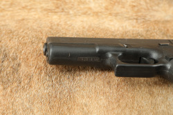 Glock 17 G17 Gen 1 Gen1 9mm 4.49&rdquo; Semi-Auto Striker-Fired Pistol, Tupperware Box, MFD 1988 - 9