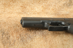 Glock 17 G17 Gen 1 Gen1 9mm 4.49&rdquo; Semi-Auto Striker-Fired Pistol, Tupperware Box, MFD 1986 - 9