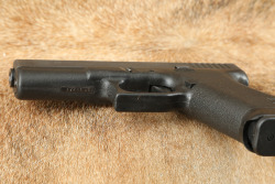 Glock 17 G17 Gen 1 Gen1 9mm 4.49&rdquo; Semi-Auto Striker-Fired Pistol, Tupperware Box, MFD 1986 - 10