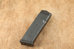 Glock 17 G17 Gen 1 Gen1 9mm 4.49&rdquo; Semi-Auto Striker-Fired Pistol, Tupperware Box, MFD 1986 - 19