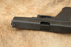 Glock 17 G17 Gen 2 9mm Striker-Fired 4.5&rdquo; Semi-Auto Pistol & Tupperware Box, Ca. 1994 - 16