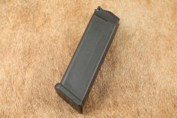 Glock 17 G17 Gen 2 9mm Striker-Fired 4.5&rdquo; Semi-Auto Pistol & Tupperware Box, Ca. 1994 - 20