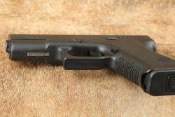 First Year Glock 19 G19 Gen 2 Gen2 9mm 4.02&rdquo; Semi-Auto Pistol, Tupperware Box, MFD 1988 - 10