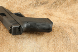 First Year Glock 19 G19 Gen 2 Gen2 9mm 4.02&rdquo; Semi-Auto Pistol, Tupperware Box, MFD 1988 - 13