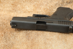 First Year Glock 19 G19 Gen 2 Gen2 9mm 4.02&rdquo; Semi-Auto Pistol, Tupperware Box, MFD 1988 - 16