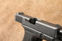 First Year Glock 19 G19 Gen 2 Gen2 9mm 4.02&rdquo; Semi-Auto Pistol, Tupperware Box, MFD 1988 - 18