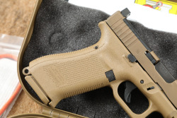 LNIB Davidson's Exclusive Glock 19X Coyote 9mm Semi-Automatic Pistol Threaded Suppressor Ready MOS - 3