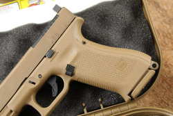 LNIB Davidson's Exclusive Glock 19X Coyote 9mm Semi-Automatic Pistol Threaded Suppressor Ready MOS - 9