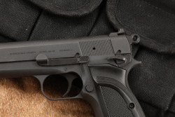 Springfield Armory SA-35 4.7&rdquo; 9mm Luger Semi-Auto Pistol & Carry Case, 6 Mags & Holster - 10