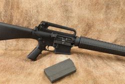 Armalite AR-10A2 20&rdquo; 7.62x51 NATO Fixed Carry Handle Semi-Auto Rifle & Mag, 1990s