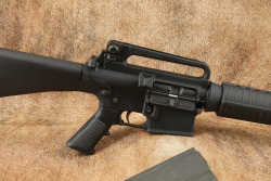 Armalite AR-10A2 20&rdquo; 7.62x51 NATO Fixed Carry Handle Semi-Auto Rifle & Mag, 1990s - 4