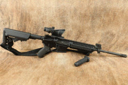 Colt LE6940P Piston Carbine 5.56 NATO 16&rdquo; Semi Auto Rifle & ACOG, Wilson Combat Trigger 2012 - 2