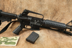Pre-Ban Bushmaster XM15-F2S AR-15 5.56 16&rdquo; H-Barrel XM177E1 Style Semi Auto Rifle & Mag
