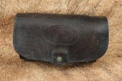 CANFIELD COLLECTION US Army Indian Wars Early Hagner Number 2 .45-70 Trapdoor Springfield Leather Ammo Pouch W/ Round