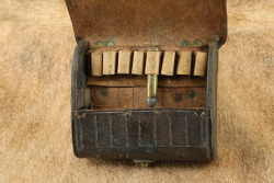 CANFIELD COLLECTION US Army Indian Wars Early Hagner Number 1 .50-70 Trapdoor Springfield Leather Ammo Pouch W/ .45-70 Round - 7