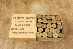 CANFIELD COLLECTION US Army WW2 Winchester Repeating Arms Box of 24x 12 GA. Brass 00 Buckshot Shotgun Shells