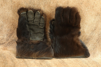 Antique Early 1900s Outdoorsman's Bearskin & Leather Gauntlets