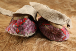 Antique 20th Century Plains Indians Beaded Deerskin & Canvas Moccasins - 5