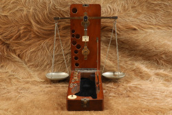 Antique Early 1900s "N.Y. City Approved" Traveling Apothecary Scale - 2
