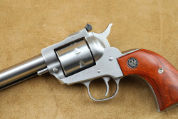Ruger Single Seven Stainless 08160 KSSM-5-327 Lipseys Exclusive 5 1/2" .327 Mag SA Revolver, 2014 - 9