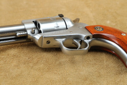 Ruger Single Seven Stainless 08160 KSSM-5-327 Lipseys Exclusive 5 1/2" .327 Mag SA Revolver, 2014 - 12