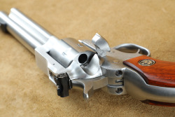 Ruger Single Seven Stainless 08160 KSSM-5-327 Lipseys Exclusive 5 1/2" .327 Mag SA Revolver, 2014 - 18