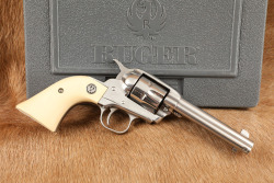 Ruger New Model Single-Six 5 1/2" .32 H&R Mag Stainless Single Action Revolver, MFD 2003