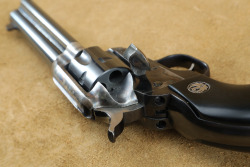 Ruger New Model 06514 Single-Six BIrdshead .32 H&R Mag 4 5/8" Single Action Revolver, 2002 - 19