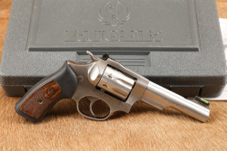 Ruger SP101 Model 05765 .22 LR 4.2" Stainless 8-Shot Double Action Revolver, MFD 2013