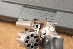 Ruger SP101 Model 05765 .22 LR 4.2" Stainless 8-Shot Double Action Revolver, MFD 2013 - 19