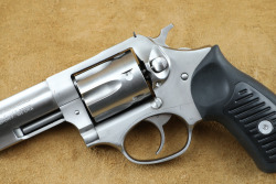 Ruger SP101 05759 KSP-32731X 3" Stainless .327 Fed Mag Double Action Revolver & Box, MFD 2008 - 9