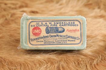 35x Rounds of Remington-UMC .32 S&W Smokeless Ammo in 1910s Box