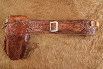 Vintage 1960s Unbranded Colt 5.5" SAA "Texas Jock Strap" Leather Pistol Holster & Gun Belt Rig