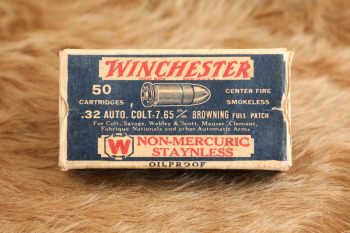 35x Rounds of Winchester .32 ACP Colt Full Patch Staynless Ammo in 1930s-1940s Blue Label Box