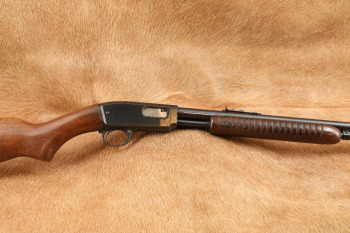 Late Winchester Model 61 24" .22 Short, Long, LR Pump Action Rifle, MFD 1961 C&R