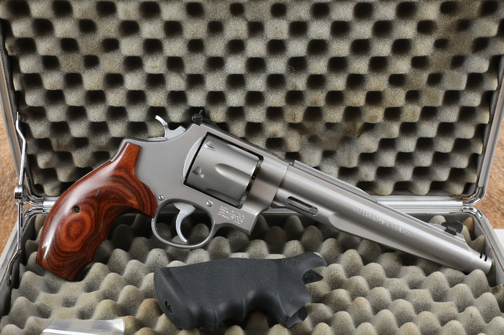 Smith & Wesson S&W Performance Center 629-6 Compensated Hunter