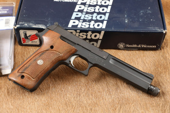 Smith & Wesson S&W Model 422 6.75" Threaded .22 LR Semi-Auto Pistol & Box, MFD 1994