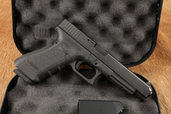 Glock 35 G35 3rd Generation .40 S&W 5.31&rdquo; Semi-Auto Striker Fired Pistol, MFD ca. 2007