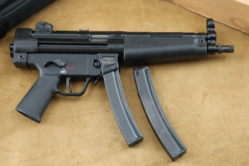 H&K Heckler & Koch SP5 9mm 8.5" Semi-Auto Pistol Full Kit, 2020 (Consecutive to Lot 1297)